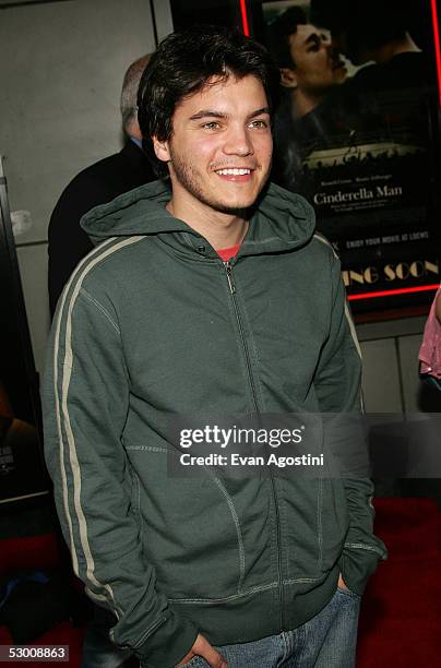 Actor Emile Hirsch attends Universal Pictures premiere of "Cinderella Man" at the Loews Lincoln Square Theater June 1, 2005 in New York City.