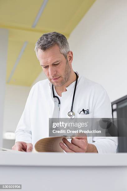 Doctor Case File 581 Medical Case File Stock Photos, High-Res Pictures, and Images ...