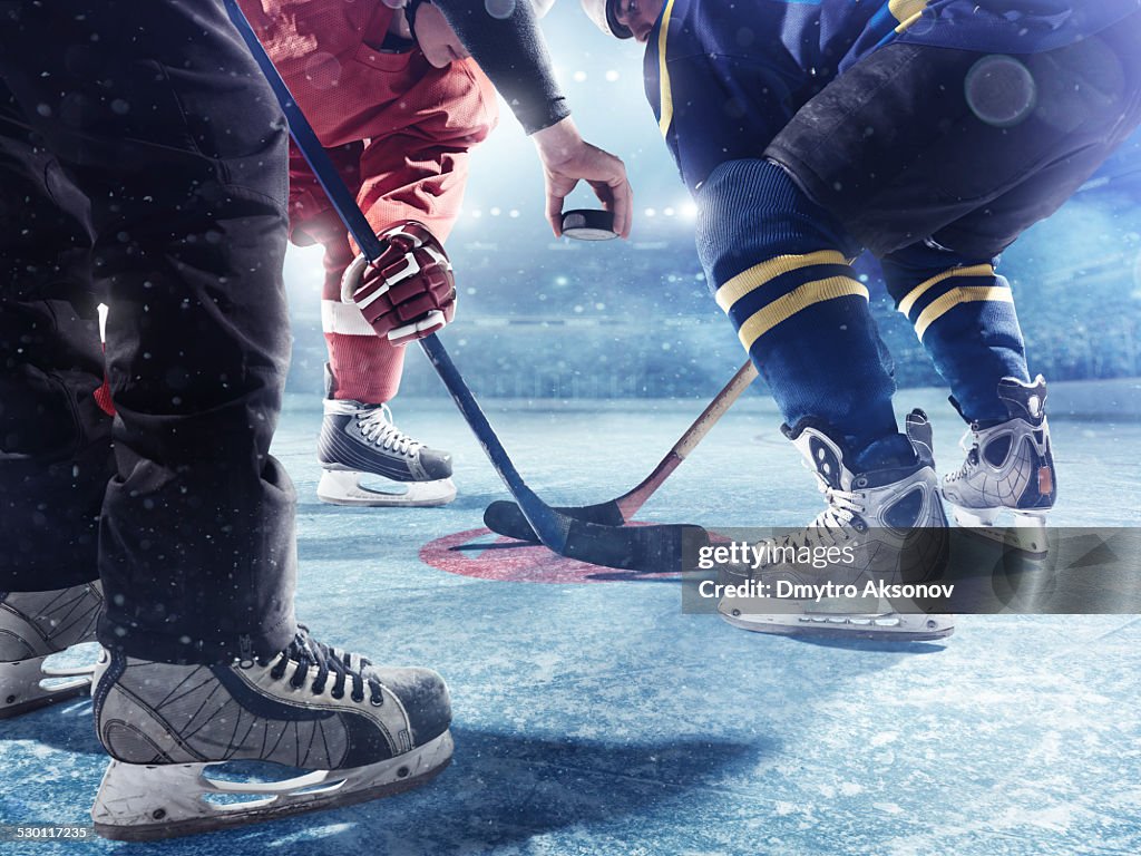 Hockey-Spieler und Schiedsrichter von Anfang an