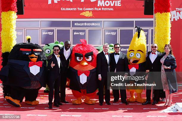 Singer Timur Rodriguez, actor Omar Sy, producer John Cohen, actors Josh Gad, Maccio Capatonda and TV presenter Raya Abirached attend "The Angry Birds...