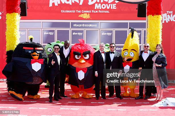 Singer Timur Rodriguez, actor Omar Sy, producer John Cohen, actors Josh Gad, Maccio Capatonda and TV presenter Raya Abirached attend "The Angry Birds...