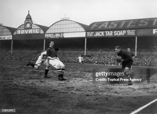 Arsenal goalkeeper Frank Moss runs out for a save during his team's FA Cup semi-final match against Manchester City at Villa Park, Birmingham, 12th...