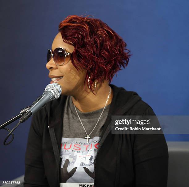 Lezley McSpadden visits on May 10, 2016 in New York, New York.