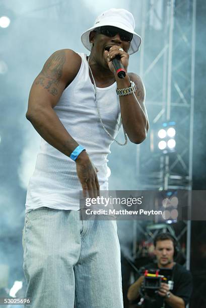 Rapper Cam'ron performs at the Hot 97 Summer Jam 2005 Concert June 5, 2005 at Giant Stadium in East Rutherford, New Jersey.