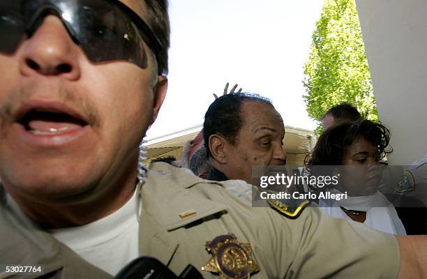 Michael Jackson's father, Joe Jackson , looks for his son as he enters the Santa Barbara County Courthouse June 6, 2005 in Santa Maria, California....