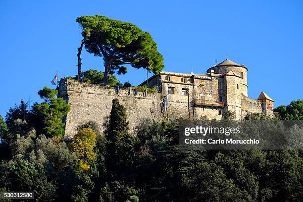 castello brown, portofino, genova (genoa), liguria, italy, europe - portofino stock pictures, royalty-free photos & images