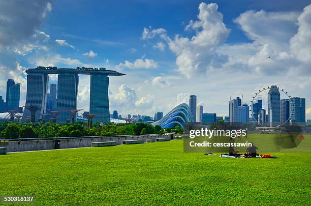 marina barrage - marina bay sands stock pictures, royalty-free photos & images