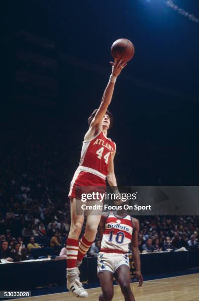 Atlanta Hawks' guard Pete Maravich makes a jumpshot against the Washington Bullets at Capital Centre circa the 1970's in Washington, D.C.. NOTE TO...