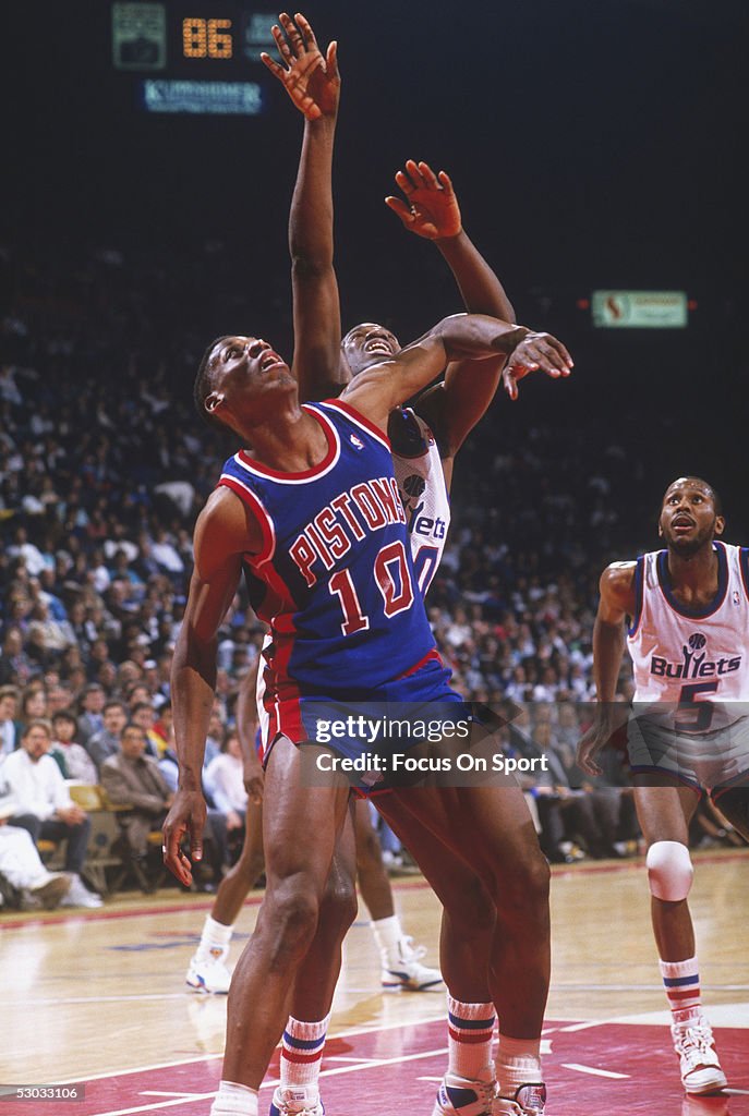 Detroit Rodman Detroit Pistons' forward Dennis Rodman looks for the rebound during a ...