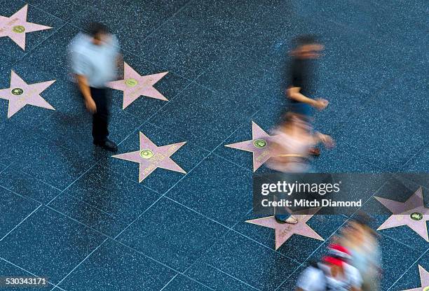 hollywood walk of fame - hollywood stars stock-fotos und bilder