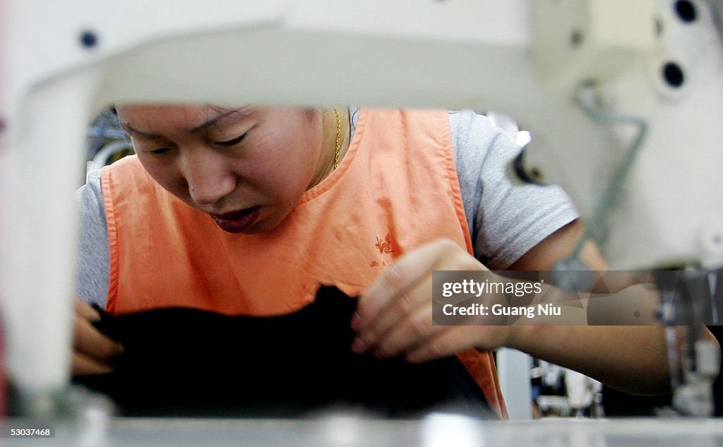 EU And China Seek To Resolve Textile Dispute