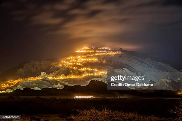 jabal hafeet - jebel hafeet stockfoto's en -beelden