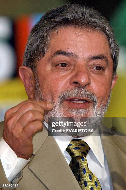 El presidente de Brasil, Luiz Inacio Lula da Silva discursa durante la ceremonia de inauguracion del Consejo Nacional de Justicia, en el Palacio de...