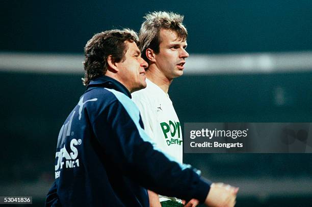 Coach Otto Rehhagel of Werder Bremen gives instructions to Manfred Bockenfeld of Werder Bremen during the 1.bundesliga game between Werder Bremen and...