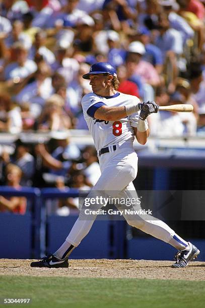 Gary Carter of the Los Angeles Dodgers swings during a game against the San Francisco Giants at Dodger Stadium on September 28, 1991 in Los Angeles,...