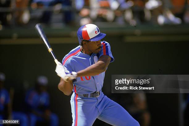 Andre Dawson of the Montreal Expos swings during a 1986 season game against the San Diego Padres at Jack Murphy Stadium in San Diego, California.