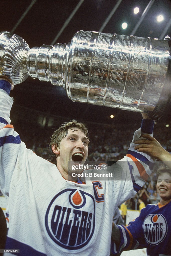 1984 Stanley Cup Finals - Game 5:  New York Islanders v Edmonton Oilers