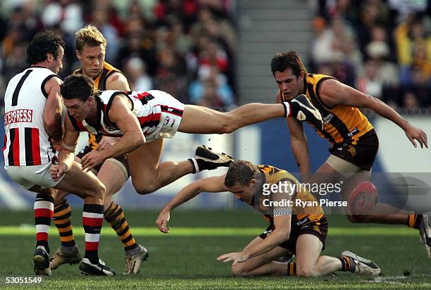 Steven Baker for the Saints competes for the ball during the round twelve AFL match between the Hawthorn Hawks and the St.Kilda Saints at the M.C.G....