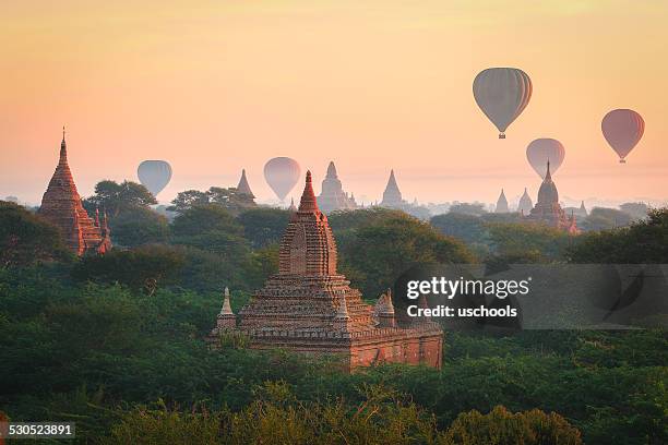 balloons over bagan, myanmar - bagan stock pictures, royalty-free photos & images