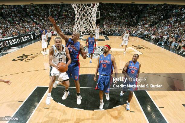 Tony Parker of the San Antonio Spurs drives to the basket against Chauncey Billups of the Detroit Pistons in Game two of the 2005 NBA Finals on June...