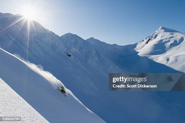 backcountry skiing in the chugach mountains in late winter; southcentral alaska, united states of america - foresta nazionale di chugach foto e immagini stock