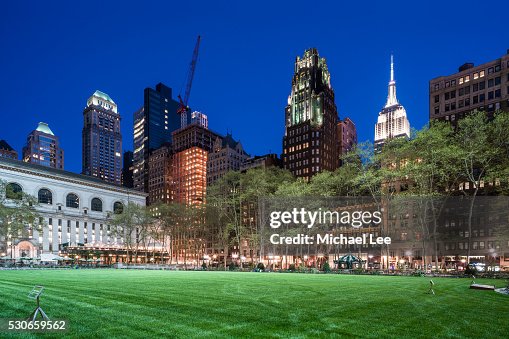 Bryant Park Twilight View - New York Bryant Park Twilight View - New York