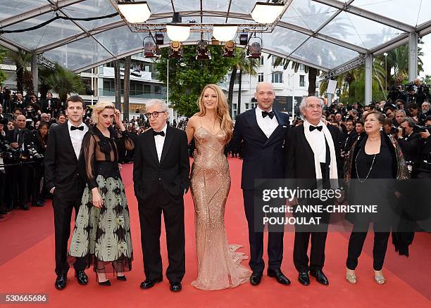 Director Woody Allen poses with US actor Jesse Eisenberg, US actress Kristen Stewart, US actress Blake Lively, US actor Corey Stoll, Italian...