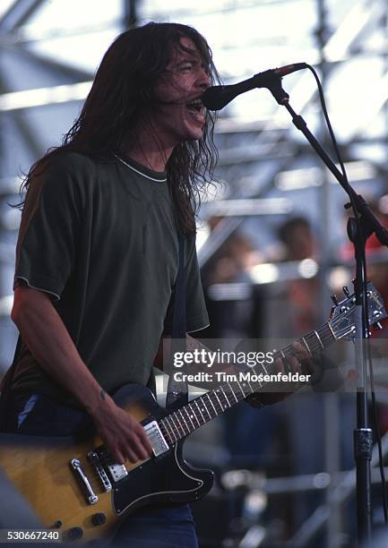 Dave Grohl of Foo Fighters performs at the Tibetan Freedom Concert at Golden Gate Park on June 15, 1996 in San Francisco, California.