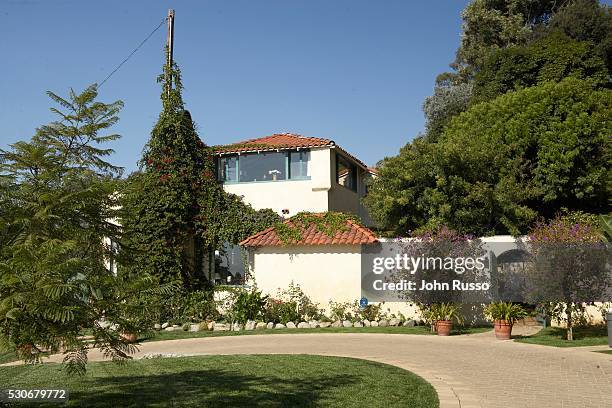 Penelope Ann Miller at Home