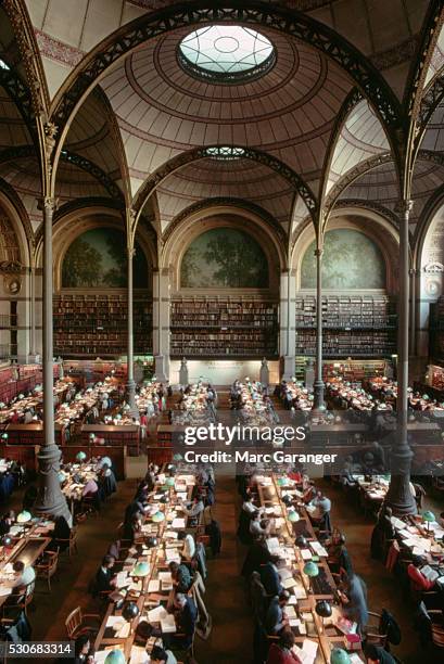 Library Outside French 2,608 French National Library Stock Photos, High-Res Pictures, and ...