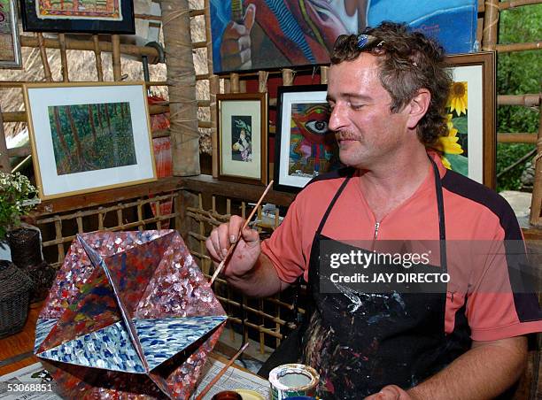Tim Lister Shell Liste Papier Photos and Premium High Res Pictures - Getty Images