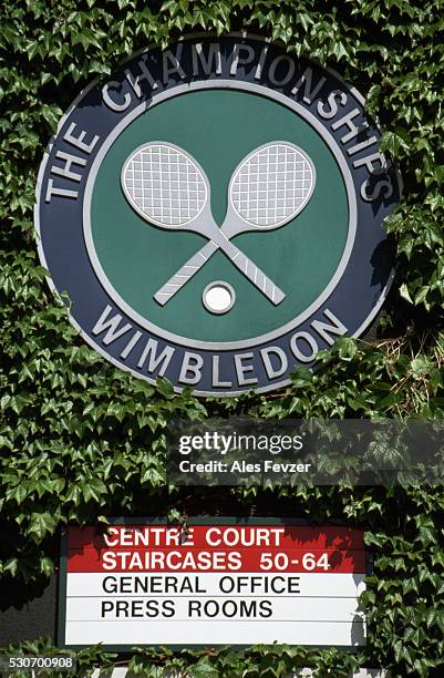 emblem at centre court, wimbledon - all england lawn tennis and croquet club stock pictures, royalty-free photos & images