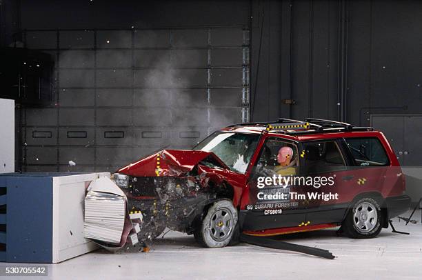 crash test sequence - crash test dummy stockfoto's en -beelden