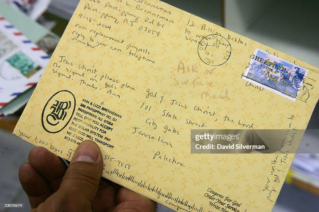 Letters To God Posted At Jerusalem's Western Wall