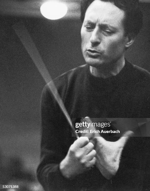 Italian conductor Carlo Maria Giulini , circa 1960.
