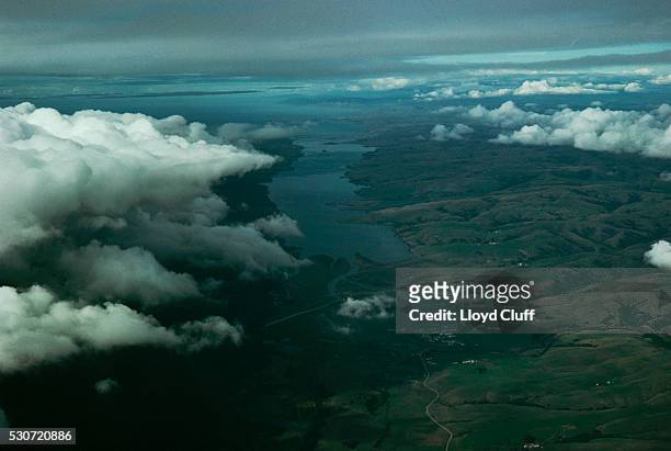 aerial view of the san andreas fault zone - bahía tomales fotografías e imágenes de stock