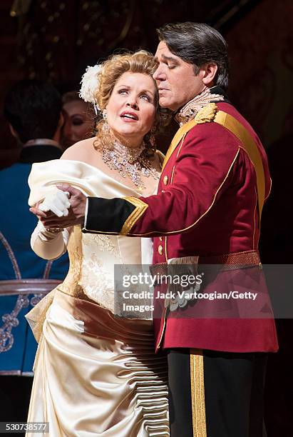 American operatic singers soprano Renee Fleming and baritone Nathan Gunn perform at the final dress rehearsal prior to the premiere of the new...