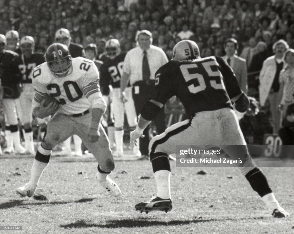 Pittsburgh Steelers v Oakland Raiders