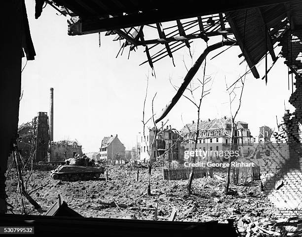 Wwii Tank Exploding Wwii Heavy Bomber Photos and Premium High Res Pictures - Getty Images