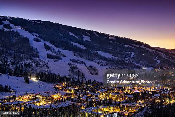 abenddämmerung in vail, colorado - co stock-fotos und bilder