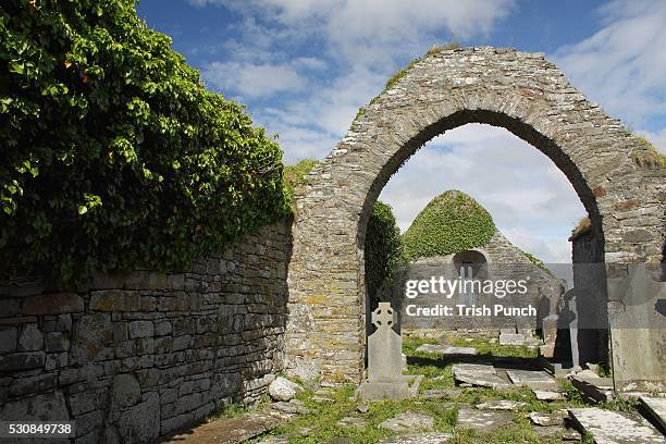 kilmacreehy church ruins near liscannor in munster region, county clare, ireland - clare stock pictures, royalty-free photos & images