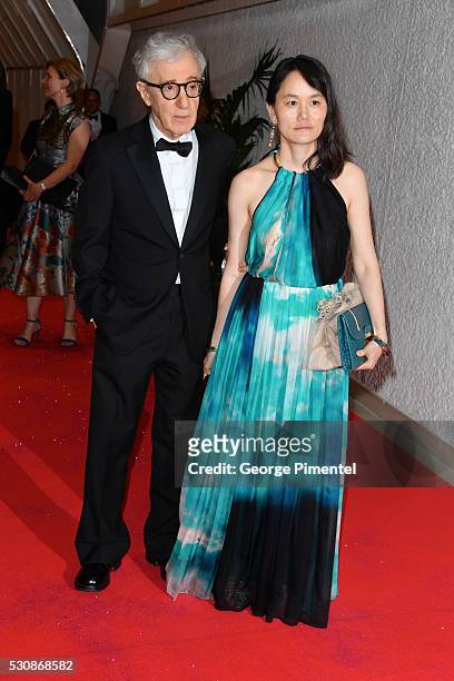Woody Allen and Soon-Yi Previn attend the opening gala dinner during the annual 69th Cannes Film Festival at Palais des Festivals on May 11, 2016 in...