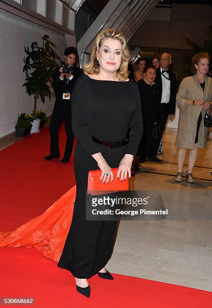 Catherine Deneuve attends the opening gala dinner during the annual 69th Cannes Film Festival at Palais des Festivals on May 11, 2016 in Cannes,...