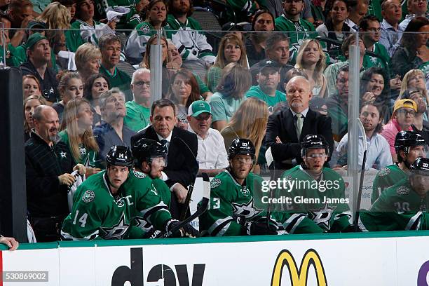 Lindy Ruff 76 Ruff Stars Photos and Premium High Res Pictures - Getty Images