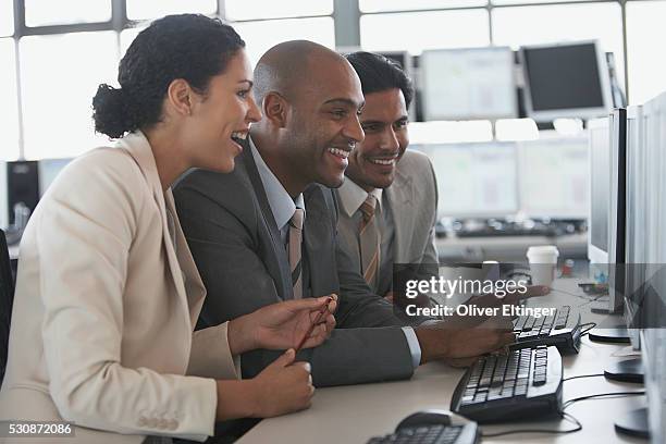 financial traders - human mouth stock photos et images de collection