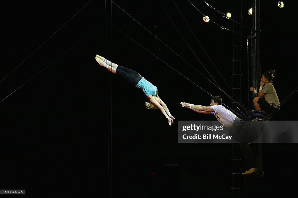 "Ovo" Cirque Du Soleil Philadelphia Premiere - Sneak Peek