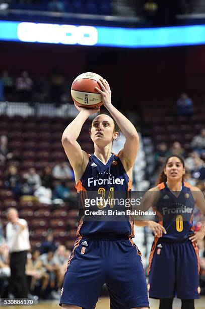 Kelly Faris of the Connecticut Sun prepares to shoot a free throw against the San Antonio Stars on May 5, 2016 at the Mohegan Sun in Uncasville,...