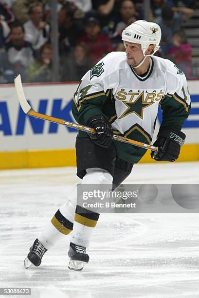 Dallas Stars at Columbus Blue Jackets, October 25, 2003 And Player Stu Barnes.