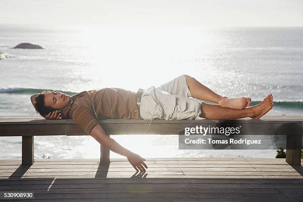 23 Man Lying Down Profile Stock Photos, High-Res Pictures, and Images -  Getty Images