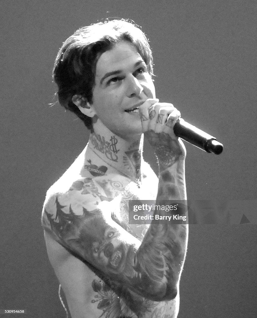 Jesse Rutherford House Singer Jesse Rutherford of The Neighbourhood performs in concert at ...